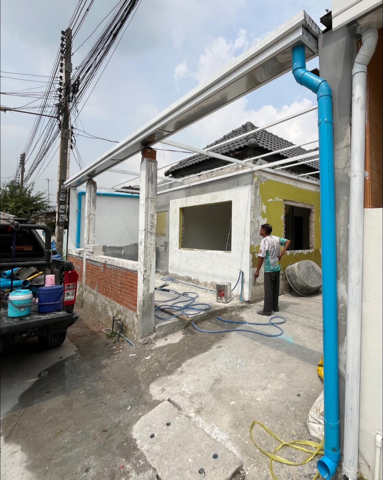 งานติดตั้งรางน้ำฝนสแตนเลสพับขึ้นรูปตามแบบ หน้าบ้าน-หลังบ้าน-ข้างบ้าน พร้อมติดตั้งครอบเมทัลชีท ,ท่อPvc3” 